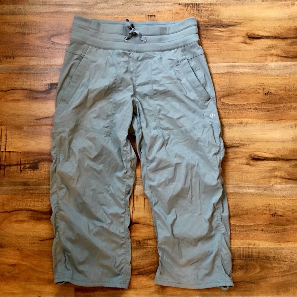 Lululemon studio crop sz 4